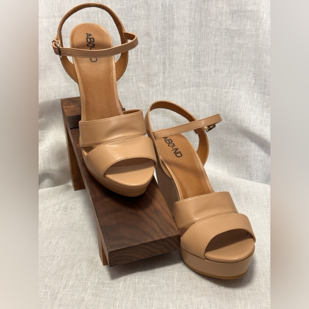 Abound Nude Platform Wedge Sandals – Size 9M